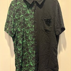 Hot Topic Shirt Skull Split Button Front Short Sleeve